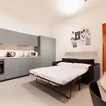 Appartement Guesthost - Cozy Tortona